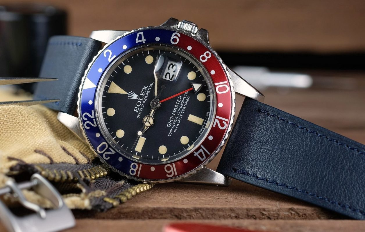 Rolex GMT master pepsi vintage with a smooth navy blue LUGS strap